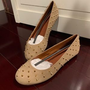 Schutz Studded Ballet Flat size 5 NEVER WORN